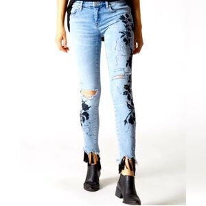 Blank NYC Crop Skinny ‘Shadow Bloom’ Denim